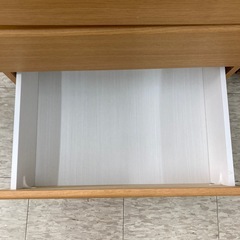 【ジモティー割引で最大15％OFF⭐️】 木目 チェスト4段の画像