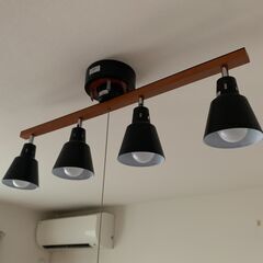 4灯シーリングライト 照明器具の画像
