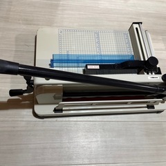 「売約済」
裁断機　 書籍自炊　 400ページ位まで可能の画像