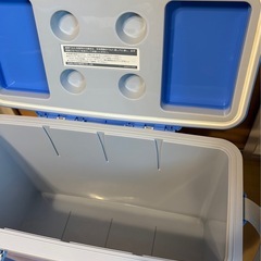 大きめのクーラーボックスの画像