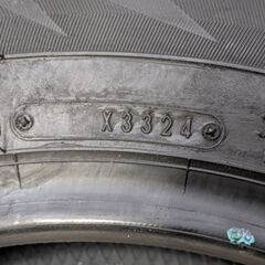 美品２０２４年製ダンロップ冬タイヤ工賃込み１９５／６５Ｒ１５　４本セットの画像