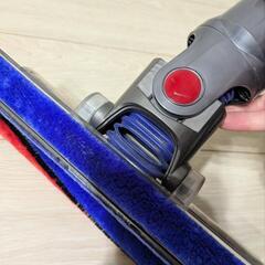 【動作確認済み】Dyson SV10 コードレスクリーナー【傷汚れあり】ダイソン　掃除機の画像