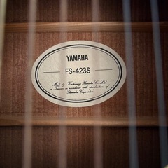 YAMAHA FS-423S アコースティックギター ケース付きの画像
