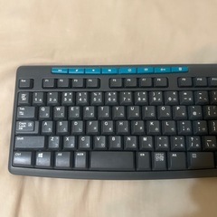 Logicool ワイヤレスキーボード グレー 黒
の画像