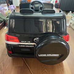おもちゃの乗れるラジコンカー トヨタ ランドクルーザーの画像