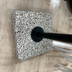 ジモティー割引🏷️【ジャングルジャングル岸和田和泉インター店】丸テーブル ブラック 和泉市 堺市 岸和田市 泉大津市 高石市 泉北郡熊取町の画像