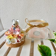 女の子のお部屋に、キッチンに！くまさんの乗った瓶とマカロン柄の缶の画像