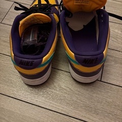 NIKE ナイキ　スニーカーの画像