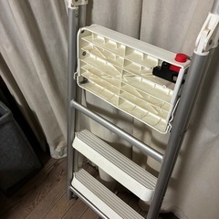 アイリスオーヤマ 3段 脚立の画像