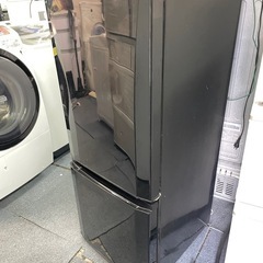 北九州市内配送無料　保証付き MR-P15A-B 冷蔵庫 サファイアブラック [146L /2ドア /右開きタイプ] の画像