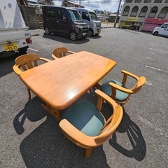 北九州市内配送無料 4人掛けダイニングテーブルの画像