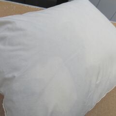 IKEA JORDROK イケア　ヨールドローク　　羽毛枕　まくら　２個の画像