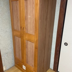 木製クローゼットの画像