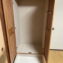 木製クローゼットの画像