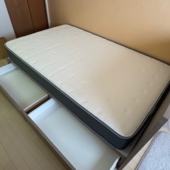 【使用期間短い！】ニトリ セミダブルベッドフレーム＋マットレスの画像