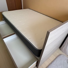 【使用期間短い！】ニトリ セミダブルベッドフレーム＋マットレスの画像