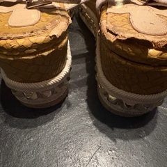 Christian Louboutin スタッズ付き　カタクロウの画像