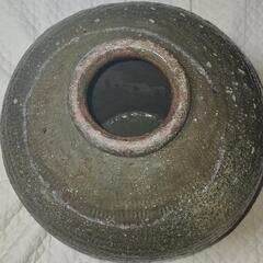 大きい壺の画像