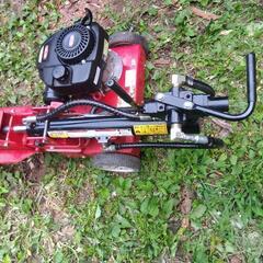MTD LS-8T　エンジン薪割り機の画像