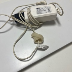 LG ノートPC ホワイト ACアダプター付きの画像