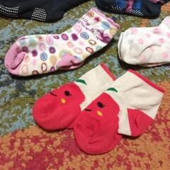 まとめて幼児用靴下☆中古品ですので汚れ、毛玉、使用感ございますの画像