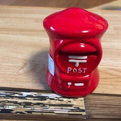 新品）郵便局公認のポスト型の貯金箱の画像