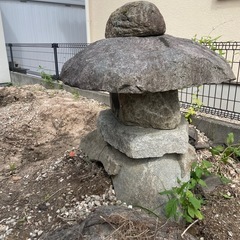 無料 譲ります！本格的な石灯籠（和風庭園・茶庭に）の画像