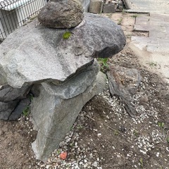 無料 譲ります！本格的な石灯籠（和風庭園・茶庭に）の画像