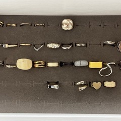 値下げ交渉可能！
アクセサリー収納ミラーの画像