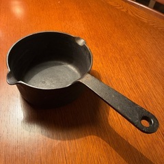 鉄製のソースパンの画像