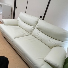 ソファ
の画像