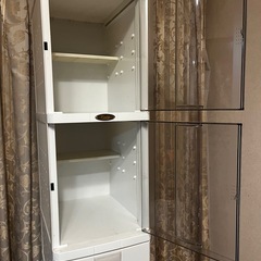 収納棚の画像