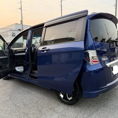 ホンダ フリード ハイブリッドの画像