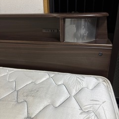 お話し中　ダブルベッドの画像