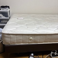 お話し中　ダブルベッドの画像