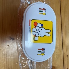 フジパン　⭐︎ ミッフィーお弁当箱の画像