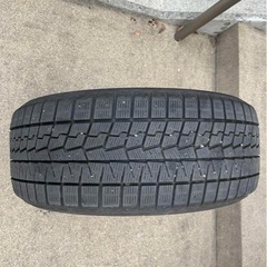 ヨコハマタイヤ　215/50R17 910/G70 スタッドレスの画像