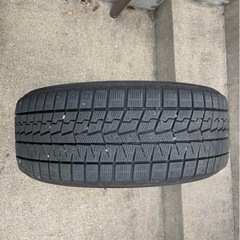 ヨコハマタイヤ　215/50R17 910/G70 スタッドレスの画像