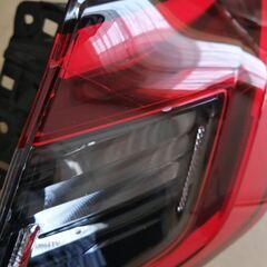 【訳あり】ホンダ　シビック　右テールライト　33500-T43-J01の画像