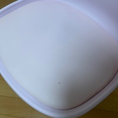 チェア ピンク 穴あきあり 300円の画像