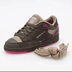 Reebok　スニーカー　の画像