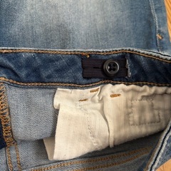 【150】GAP デニムショートパンツ　スマイル　レインボー　刺繍の画像