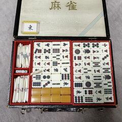 [受付終了]中古　麻雀卓(座卓)と麻雀牌　持ち運びに便利な収納袋お付けします。の画像