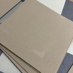 タイルカーペット　50✖️50 26枚の画像