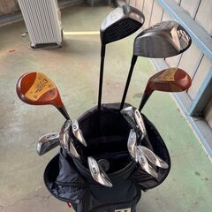 かなり古いゴルフセットの画像