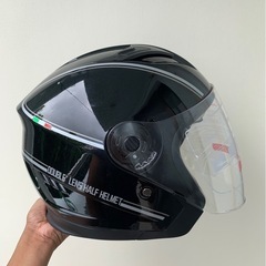 ヘルメットの画像