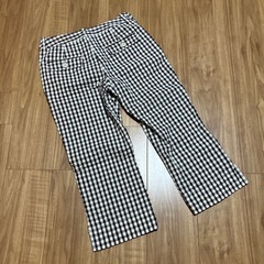 サニークラウズ クロップドパンツ Mの画像