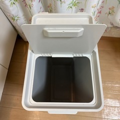 【無料】IKEAゴミ箱の画像