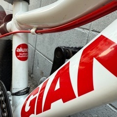 GIANT ジャイアント　SNAP ジュニアバイク 20インチ スナップ　軽量アルミ 6段変速 白×赤 子ども用自転車の画像