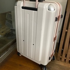 美品70Lスーツケースlegend walkerの画像